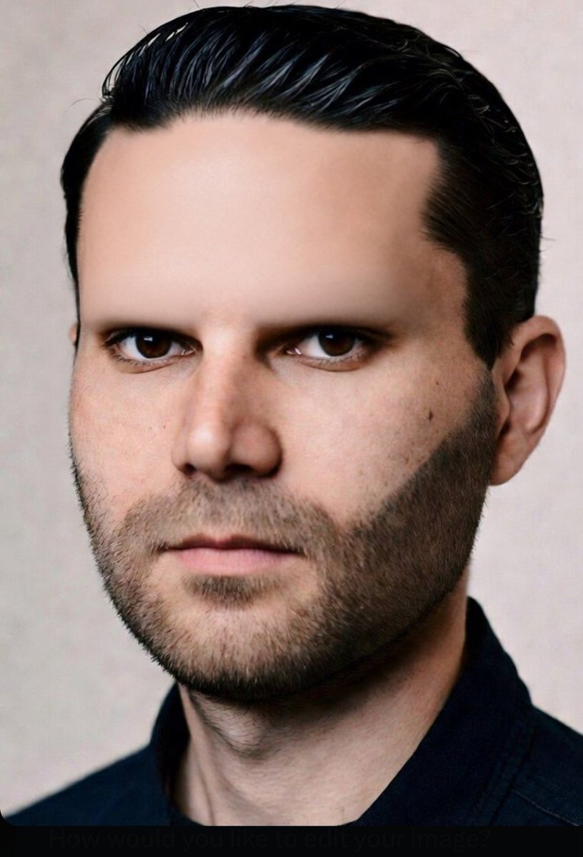 EddieMackeral's tweet photo. @GeneralMCNews Even his eyebrows have left. #benshapiro #dailywire https://t.co/bfaJPq07Xp