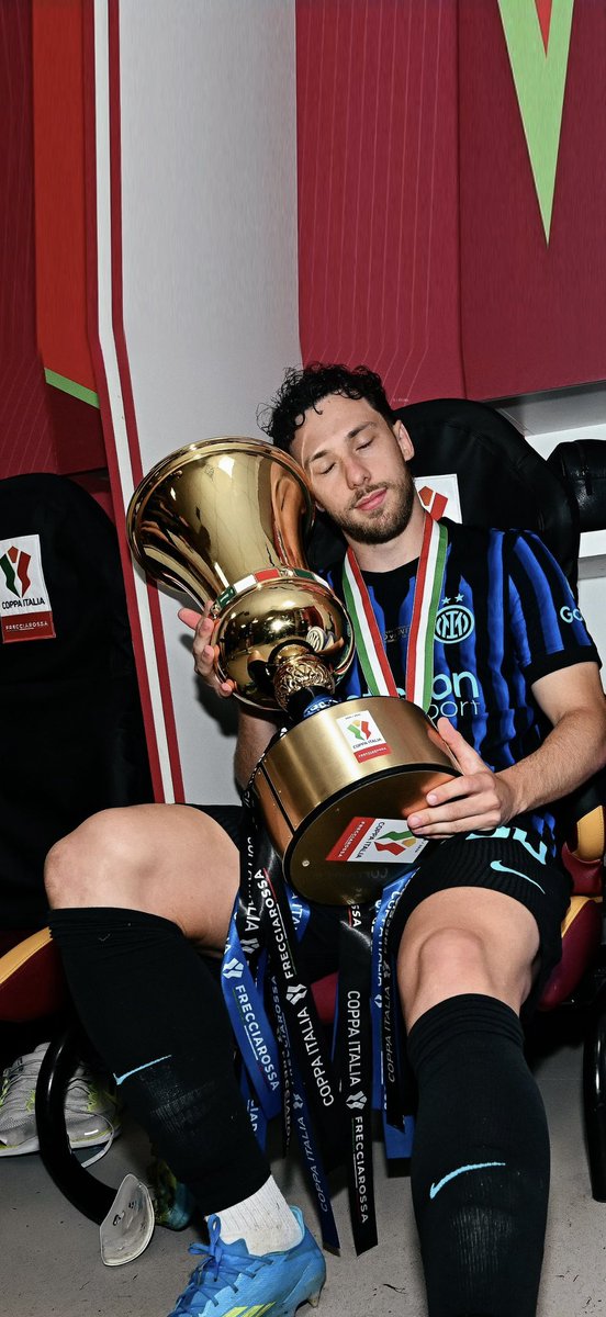 Muzza 27 🖤💙🇮🇹🏆 tweet media
