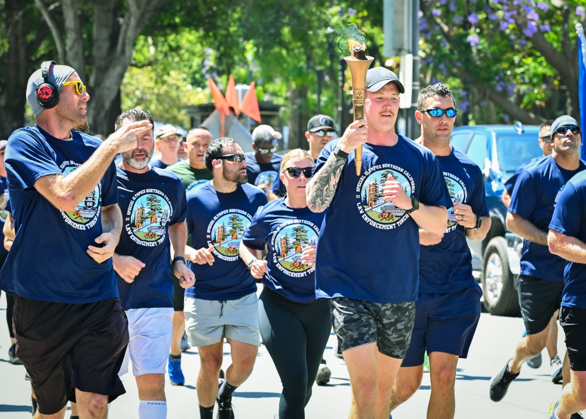 SJPDSONC's tweet photo. 🚓🔥 One week until the Law Enforcement Torch Run for Special Olympics! Cheer us on as @SanJosePD personnel and Special Olympics athletes carry the Flame of Hope from Willow Glen to Downtown San Jose to raise funds and awareness for @SONorCal.

https://t.co/k2EUTMj1RL https://t.co/tnVyzjwyFu