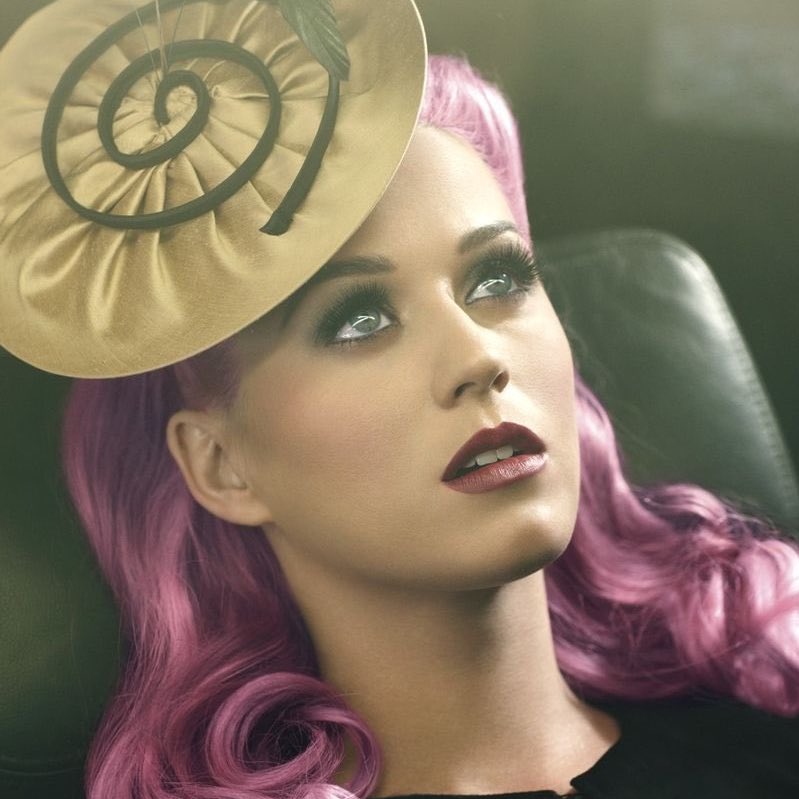 katyschart's tweet photo. .@katyperry’s “The One That Got Away” was the 2nd most-streamed female song on Spotify’s Global chart yesterday, surpassing @oliviarodrigo’s “drop dead”. https://t.co/wfM0J5tRqm