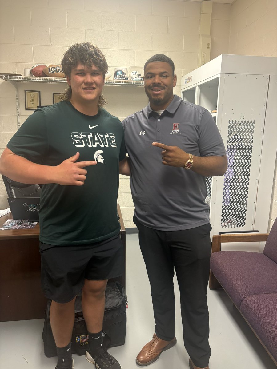 LucasTabacca52's tweet photo. Thanks @CoachBaerHunter from @ElonFootball for taking the time to stop by today! Had a great conversation!
@Coach_Ford63 @TonyTrisciani 
@coachjtmcgee @CoachBThomas05 https://t.co/khKymcqntD