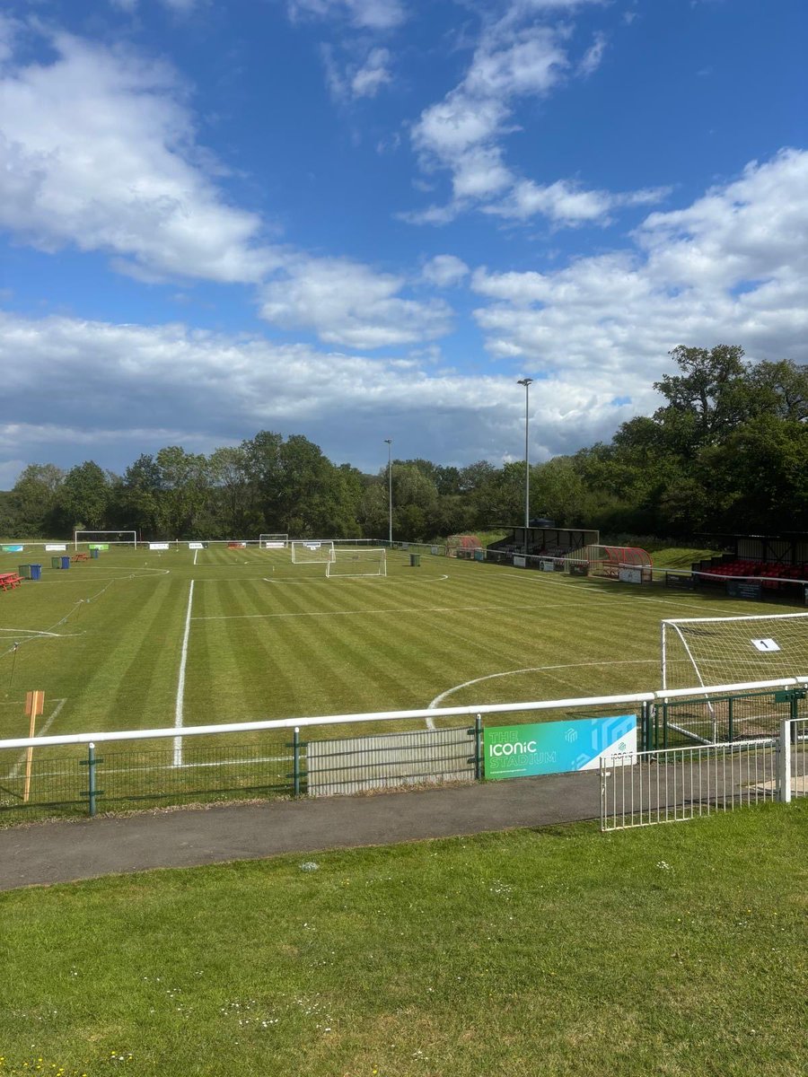 Binfieldfc's tweet photo. 𝐒𝐭𝐚𝐠𝐞 𝐢𝐬 𝐒𝐞𝐭 ✨

After a brilliant weekend last week, the stage is ready for the third day of our Junior tournament tomorrow 😍

#BinfieldFC https://t.co/S2gQDRSumN