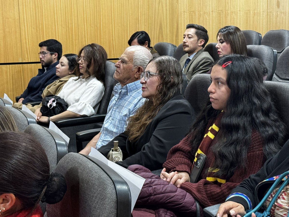 EMUVI_EP's tweet photo. ¡Seguimos trabajando con transparencia y compromiso por Cuenca!🏠

✅Entrega de viviendas a familias cuencanas.
👷‍♂️Avances para el proyecto Río Amarillo.
📝 Gestión de predios en San Miguel de Putushí.
👩‍💼51 procesos de contratación pública.

#AmorPorCuenca.❤💛

@czamoramatute https://t.co/CAioiUVMY4
