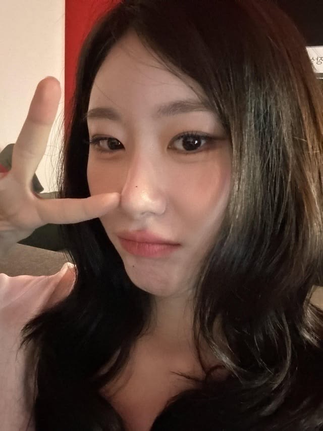 chaeryeong pics tweet media