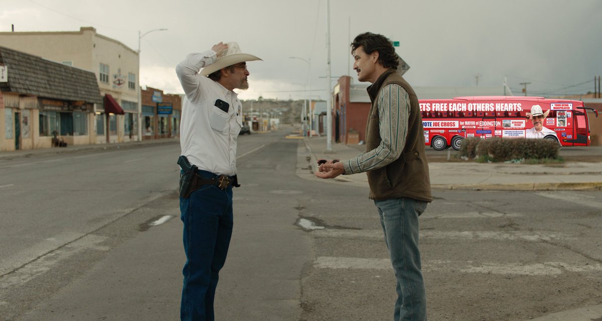 filmes_e_filmes's tweet photo. Ambientado em 2020 durante a pandemia de COVID-19, o longa examina a turbulência política e social na cidade fictícia de Eddington, Novo México, causada pela disputada eleição para prefeito.💥🎥
#eddington #ariaster #joaquinphoenix #pedropascal #primevideobr https://t.co/f1SYpp9hOM
