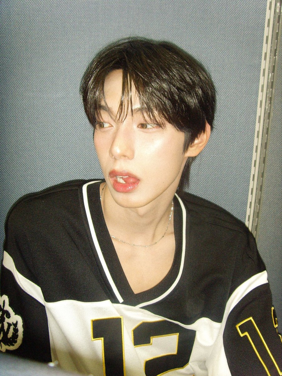 룽 tweet media