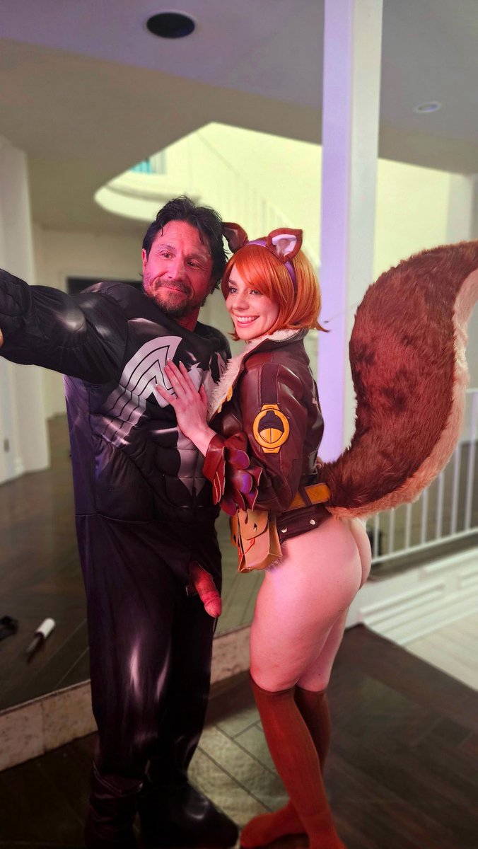 maddiewrenx's tweet photo. BTS with @badoinkofficial @VRCosplayX @tommygunnxxx @CupidsEden https://t.co/AnXkrv3rJb
