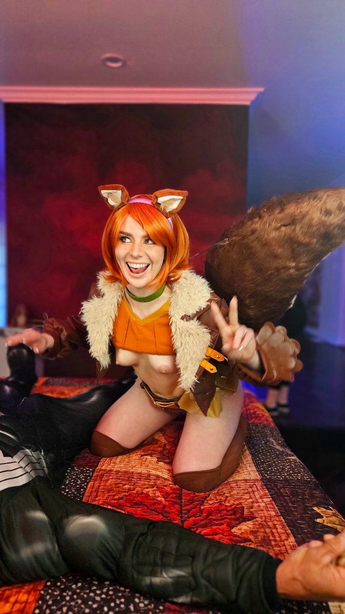 maddiewrenx's tweet photo. BTS with @badoinkofficial @VRCosplayX @tommygunnxxx @CupidsEden https://t.co/AnXkrv3rJb