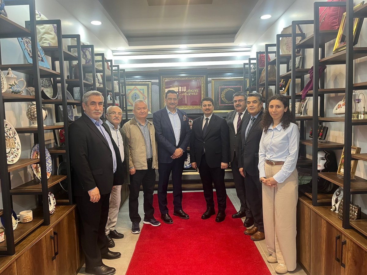 Siyasal_Vakfi's tweet photo. Mezunlarımızdan Nallıhan Kaymakamı Sn. Semih Doğanoğlu'yu, Vakfımızın Ankara Grubu bugün ziyaret etti. 

Ziyarete; Mustafa Ak, Murat Dinç, Temindar Aytekin, Muhammed E. Carti, Mehmet Kangırtay, Özkan Karataş katıldı.

Misafirperverlikleri için teşekkür ederiz.

#siyasalvakfi https://t.co/samo6IjCNC