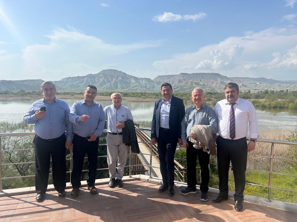 Siyasal_Vakfi's tweet photo. Mezunlarımızdan Nallıhan Kaymakamı Sn. Semih Doğanoğlu'yu, Vakfımızın Ankara Grubu bugün ziyaret etti. 

Ziyarete; Mustafa Ak, Murat Dinç, Temindar Aytekin, Muhammed E. Carti, Mehmet Kangırtay, Özkan Karataş katıldı.

Misafirperverlikleri için teşekkür ederiz.

#siyasalvakfi https://t.co/samo6IjCNC