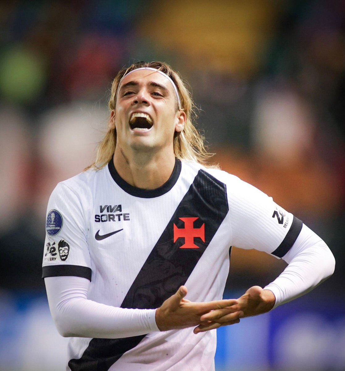✠Estagiário do VASCO✠ tweet media