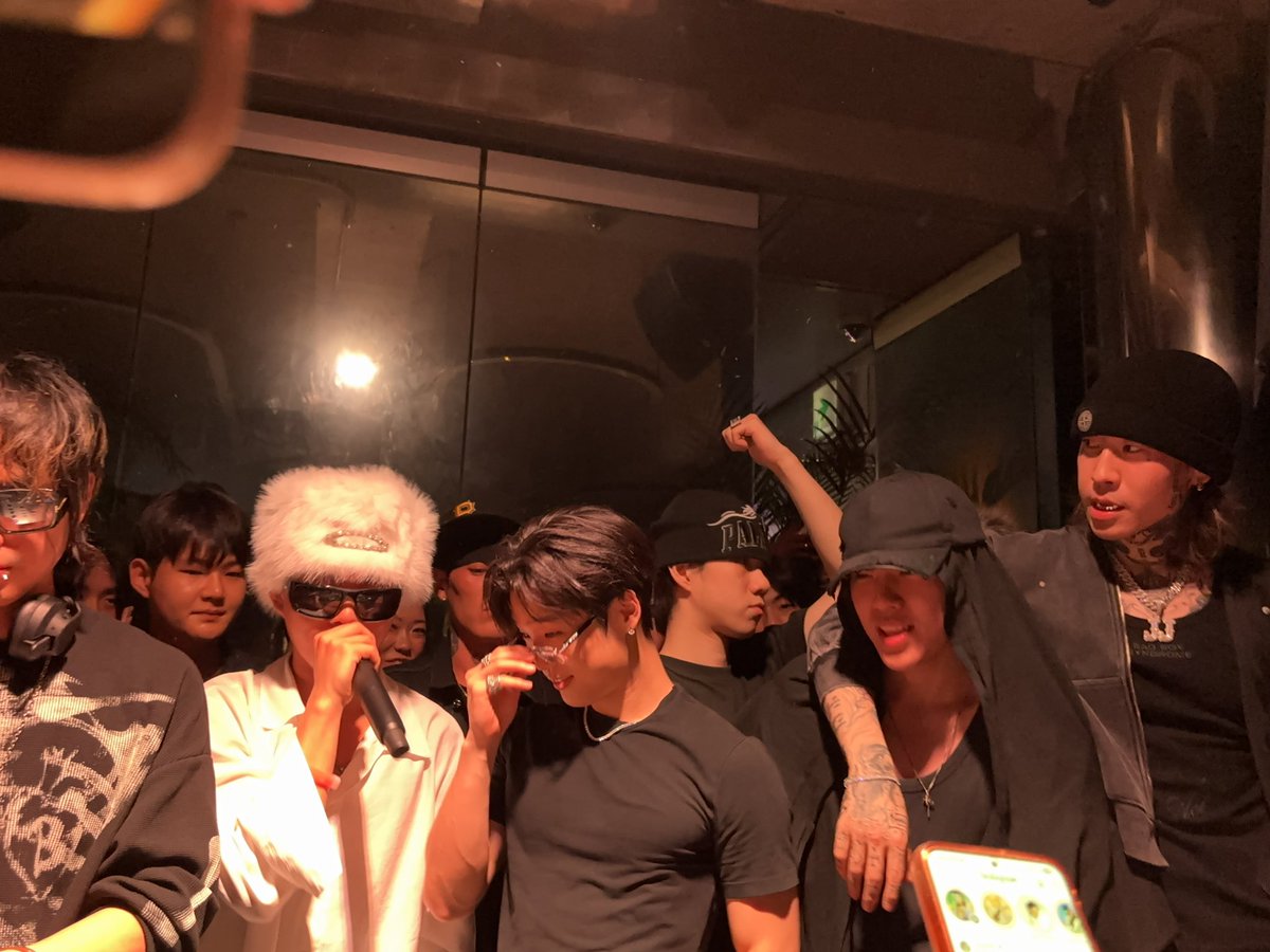 또륵 tweet media