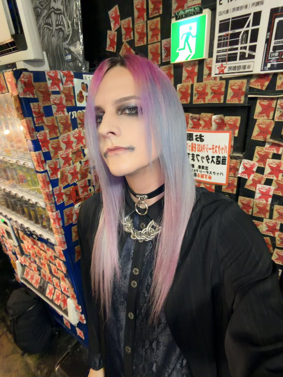 PatrikLeonheart's tweet photo. Uz:FESお疲れ様でした！

ご来場いただいた皆さん、素晴らしいイベントにしてくださって本当にありがとうございました！

そしてめちゃくちゃかっこいい出演者の皆様にも大感謝です！！ https://t.co/M309H7cvAU