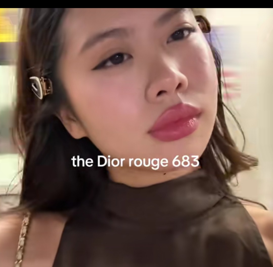 Catgiu_'s tweet photo. @iiivll__ Dior rouge 683 satin https://t.co/wMtyawTftj