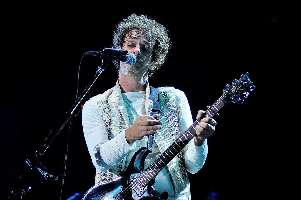 VILLAMITREPLUS's tweet photo. 15/5/2010: Gustavo Cerati dio en Caracas el último concierto de su carrera. Horas después sufrió el ACV que lo dejaría en coma durante más de cuatro años. Una noche que quedó en la historia del rock en español. Villa Mitre Plus 105.1 https://t.co/8dIO8HWaTM