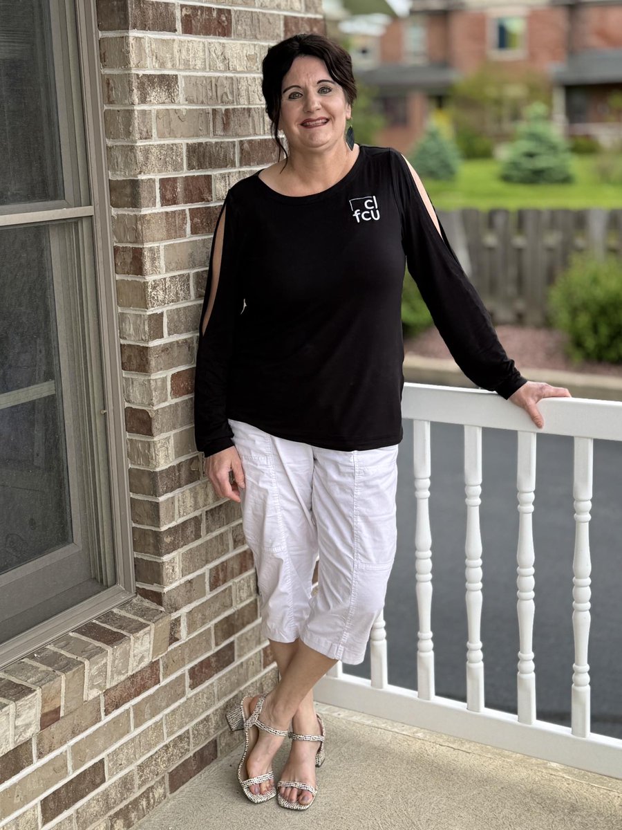 CLFCU's tweet photo. Today we are celebrating Jill’s 26th anniversary at the credit union!! 🎉 Help us celebrate her by wishing her a very Happy Anniversary!! ❤️ We’re so lucky to have you, Jill!! 🫶 https://t.co/NniddANwBa
