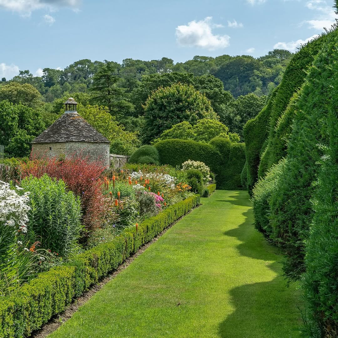 InterioorDesign's tweet photo. $11.8M property in english countryside https://t.co/BFeyCAY7II