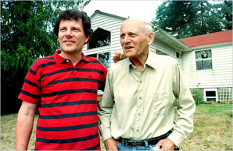 ANCA_DC's tweet photo. Recent online attacks against @NickKristof - a longtime NYT columnist of Armenian & Polish heritage - include vile anti-Armenian tropes & toxic stereotypes that have no place in our national discourse.

The ANCA condemns this anti-Armenian racism.

Pictured: Nick w/ father Ladis