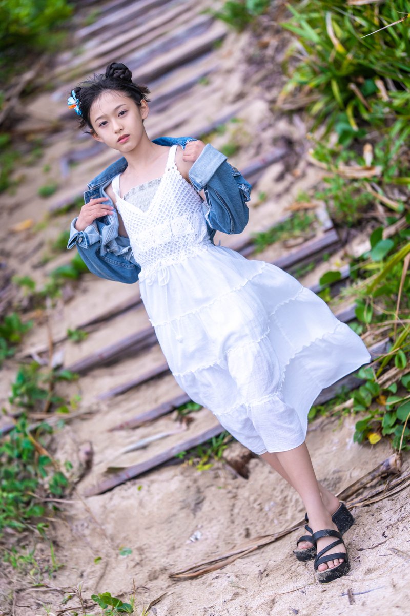 ゆいなちゃん（JS5）沖縄県うるま市ムルク浜にて🥰🥰【事務所確認済