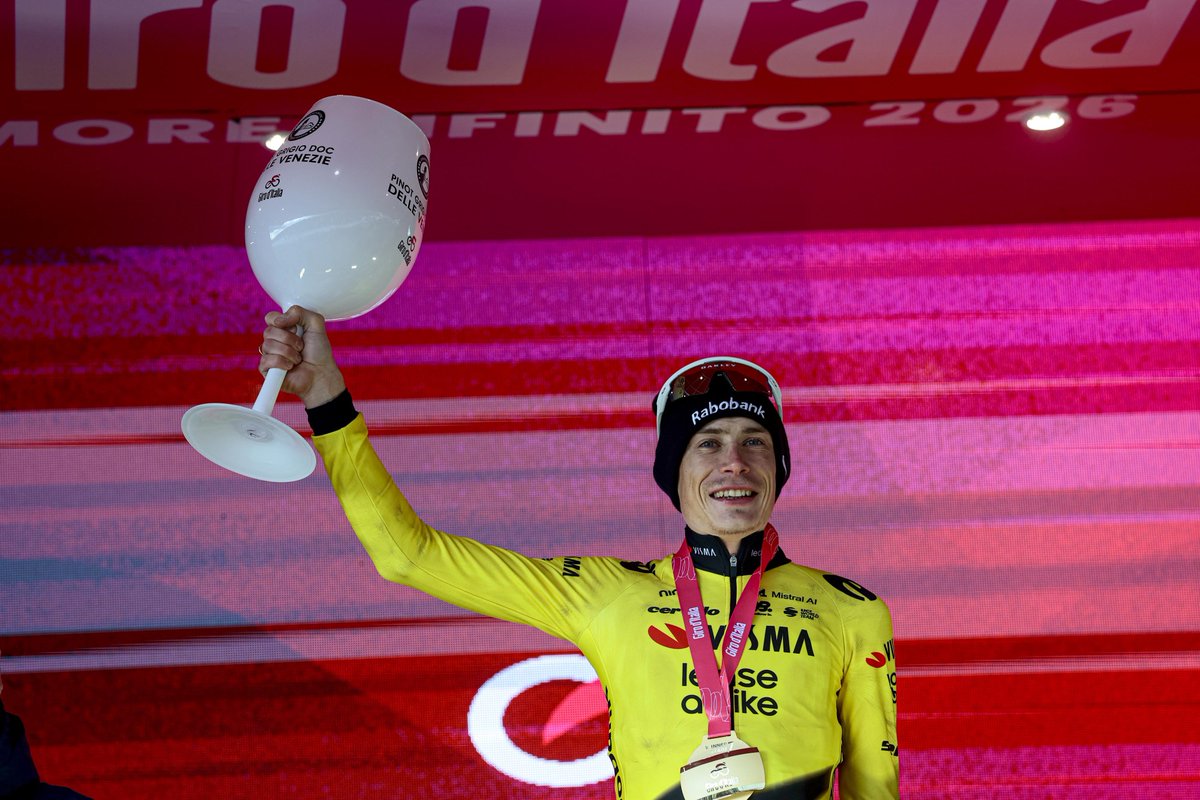 vismaleaseabike's tweet photo. 🇮🇹 #GirodItalia 

Cheers, Jonas! 🥂 https://t.co/MetYA9swYT