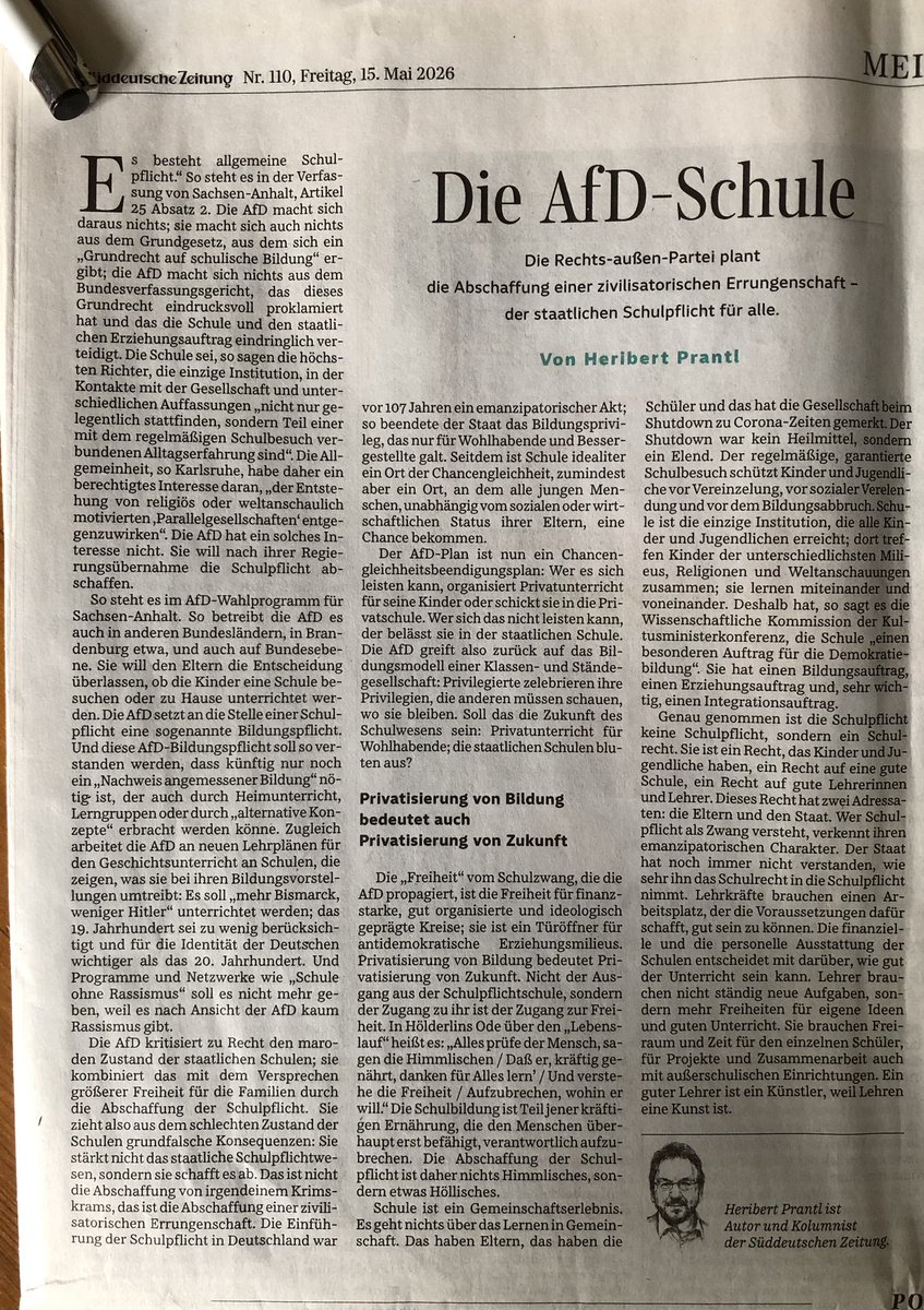 heidlberger_dr's tweet photo. Die AfD-Schule ist ein Angriff auf die Integrationskraft unserer Demokratie. 

Sie greift zurück auf das Bildungsmodell eine Klassen-und  Ständegesellschaft und schafft Demokratie ab: 

Privilegierte zelebrieren ihre Privilegien, die anderen müssen schauen, wo sie bleiben. https://t.co/aUsuSTZfhM
