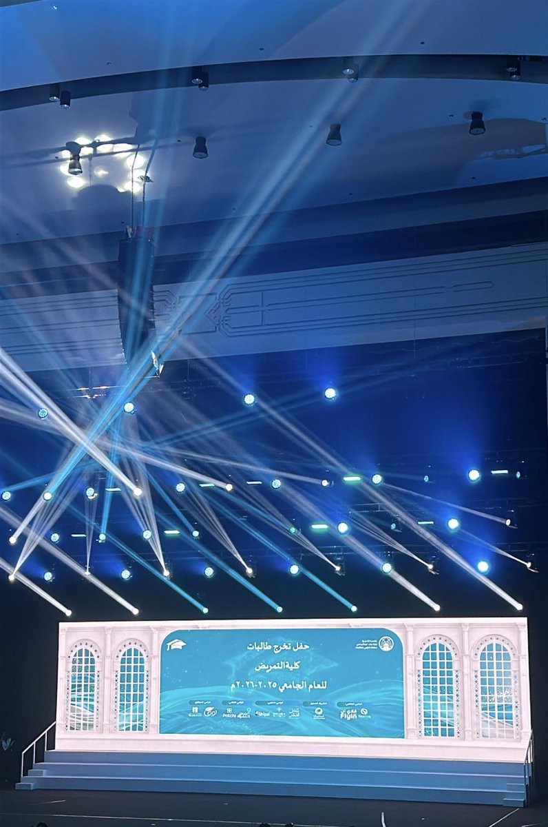 Rn_rag's tweet photo. ﴿ وَآخِرُ دَعْوَاهُمْ أَنِ الْحَمْدُ لِلَّهِ رَبِّ الْعَالَمِينَ ﴾
الحمد لله الذي ما تمّ جهدٌ ولا خُتم سعيٌ إلا بفضله

تمّ بحمد الله تخرجي من جامعة الاميرة نورة بنت عبدالرحمن وحصولي على درجة البكالوريوس في تخصص علوم التمريض🤍🤍🤍 https://t.co/LXkqmPVFdQ