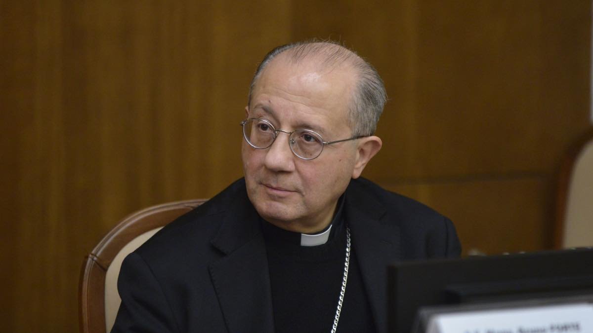 Here we recall that Forte was one of the few Novus Ordo bishops personally consecrated by then-'Cardinal' Joseph Ratzinger, in 2004. And yes, Forte was already known as a progressivist then. 