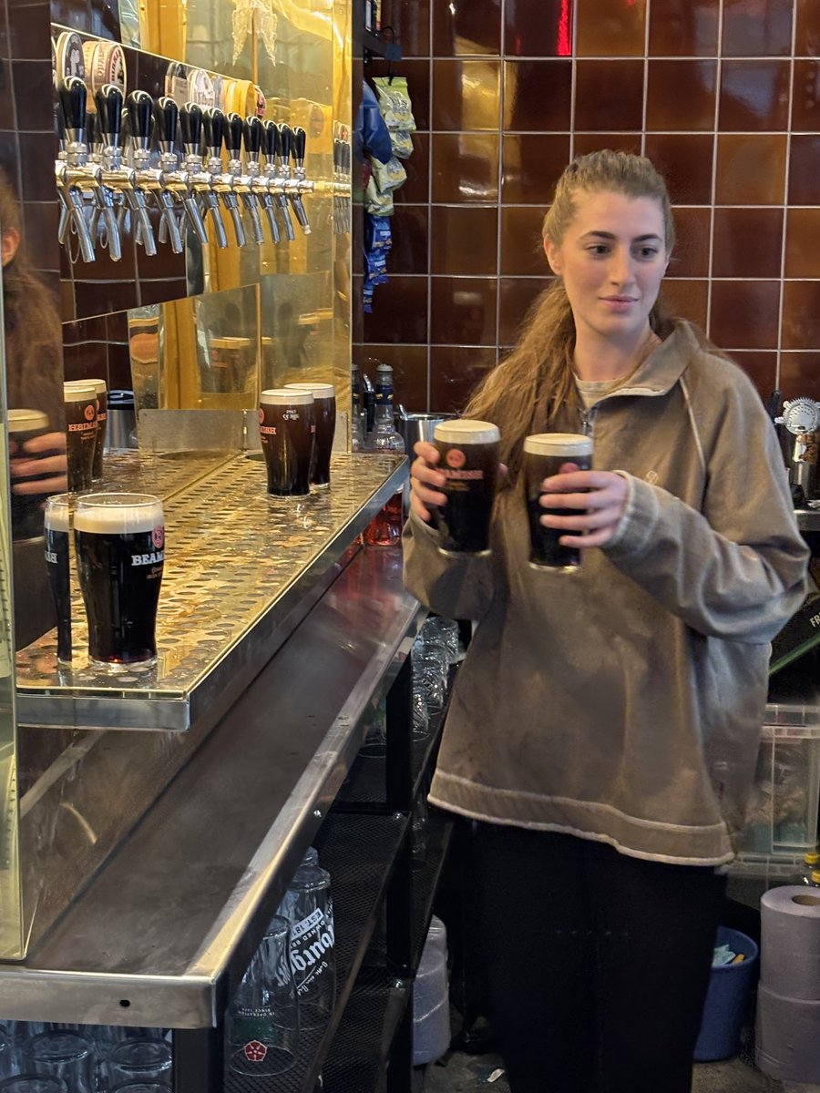 Euston Tap tweet media