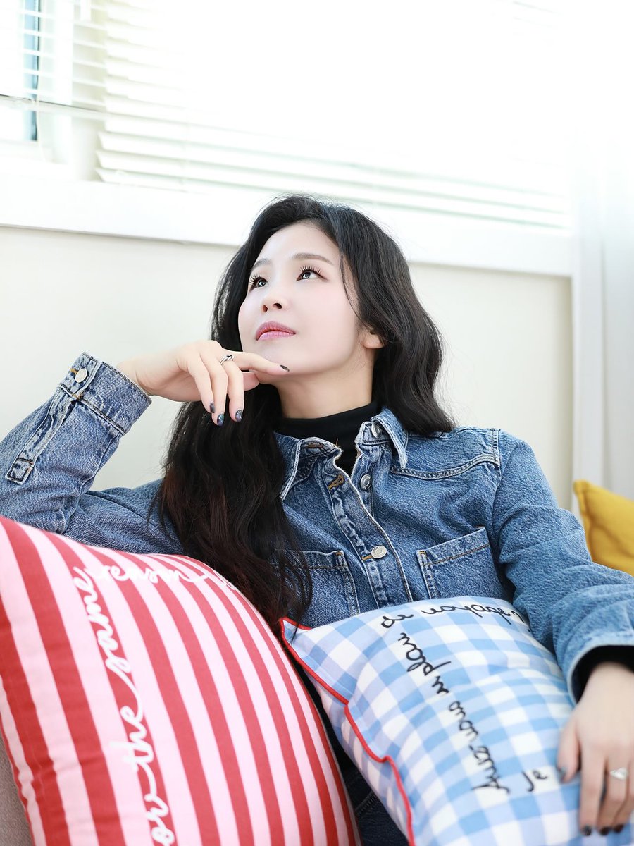 rang_archive's tweet photo. 260516 배우님 인스타 게시물 (1/2) https://t.co/CjuBV0JYzR