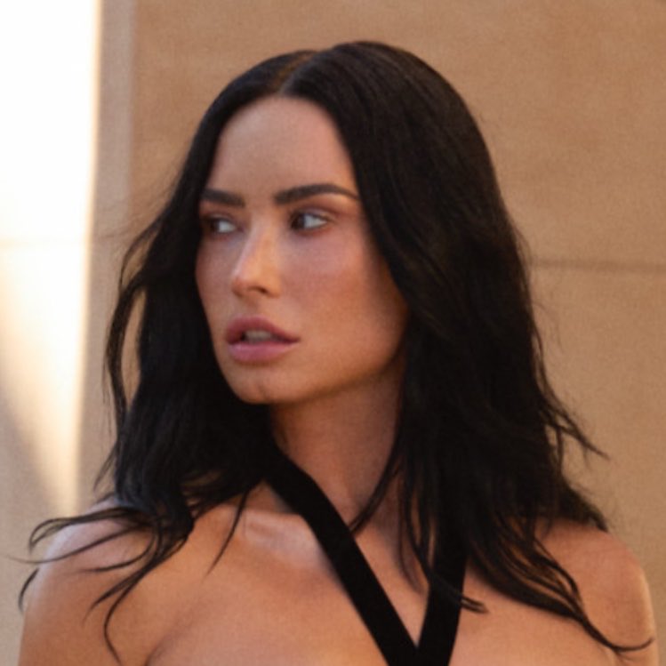 Demi Lovato News tweet media