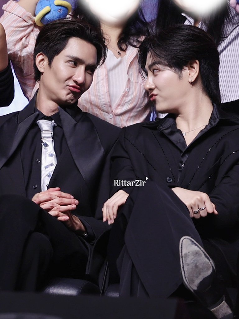 RittarZir's tweet photo. ดูมองหน้ากัน 5555

#OnlyFriendsDreamOnFinalEP
#เอิร์ทมิกซ์ #RittarZirPhoto https://t.co/TnTanZm0f9
