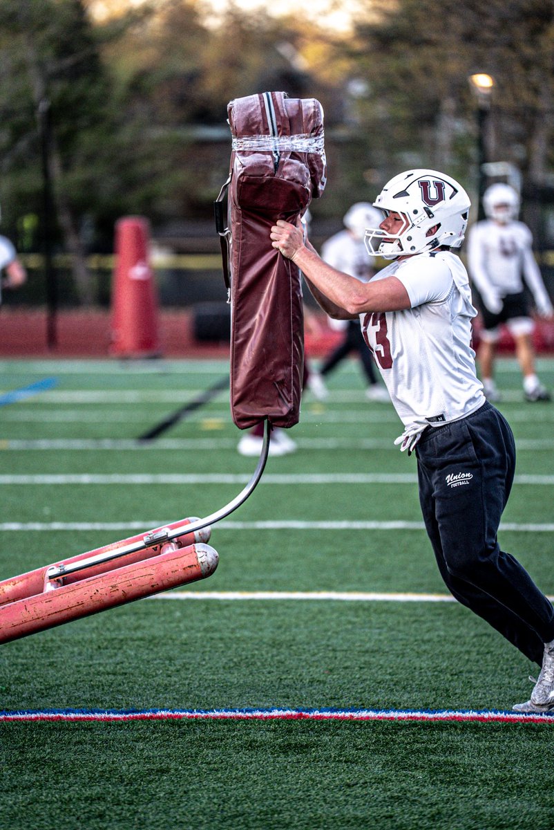 UnionCollegeFB's tweet photo. Practice 15 @ Frank Bailey

#FTC #1Percent #GoU https://t.co/QcoaXiRzq3