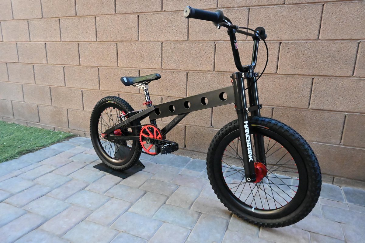 BmxmuseumGAry's tweet photo. 1996 ACE Hole Shot Pro XL, such a neat bike!
https://t.co/AWjJu2aL4h https://t.co/o9bnJD59xY
