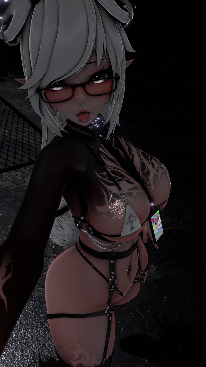 JennaWik25's tweet photo. This puppy girl may need more training but I can still fetch your balls 🐶🐾
#vrchat #vrchaterp #vrporn #vrchathookup #vtuber #puppygirl https://t.co/r29wiVxJxP
