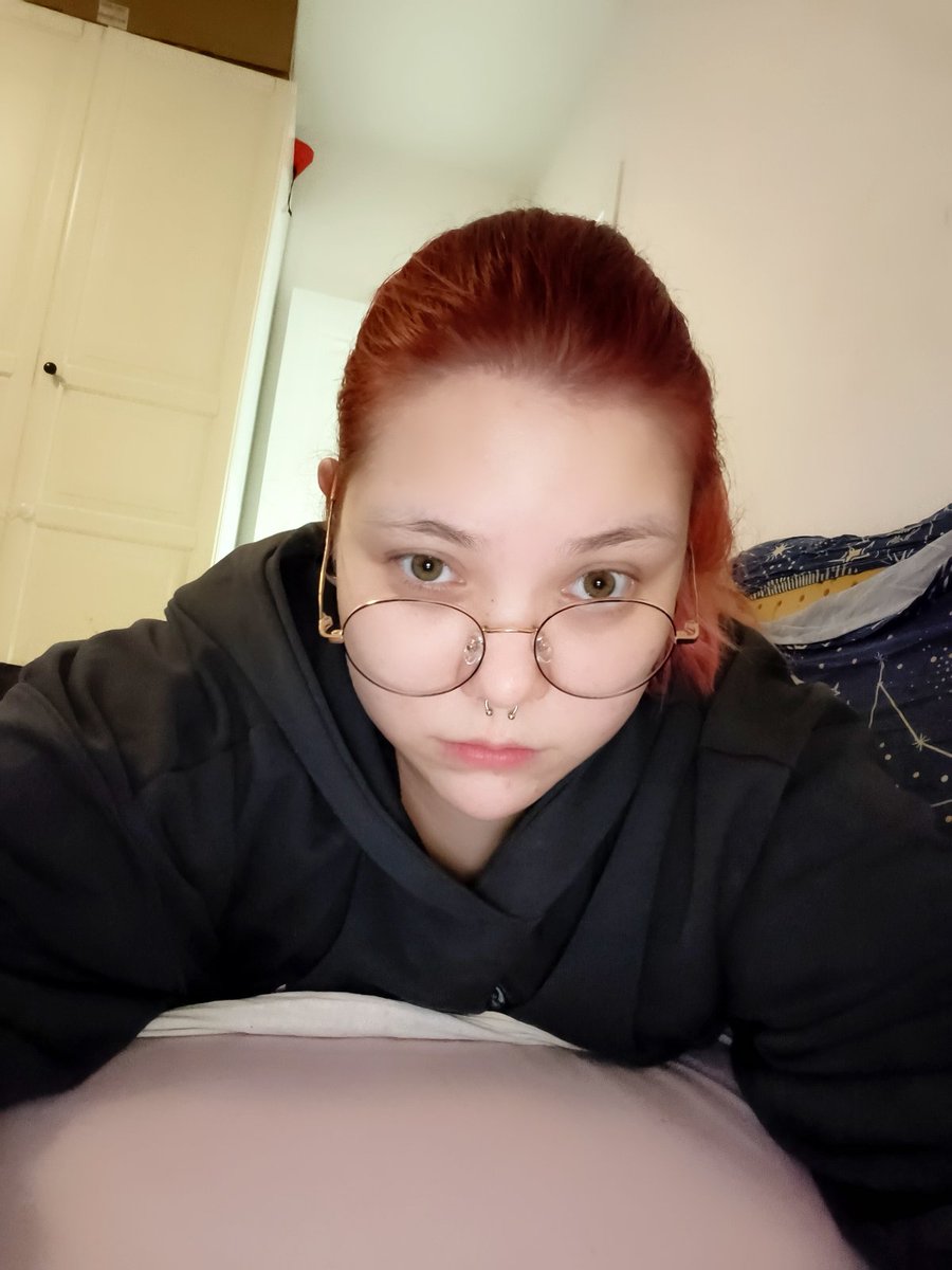 furiyssh's tweet photo. Maybe dye your hair red again? https://t.co/O3GP4YpFME