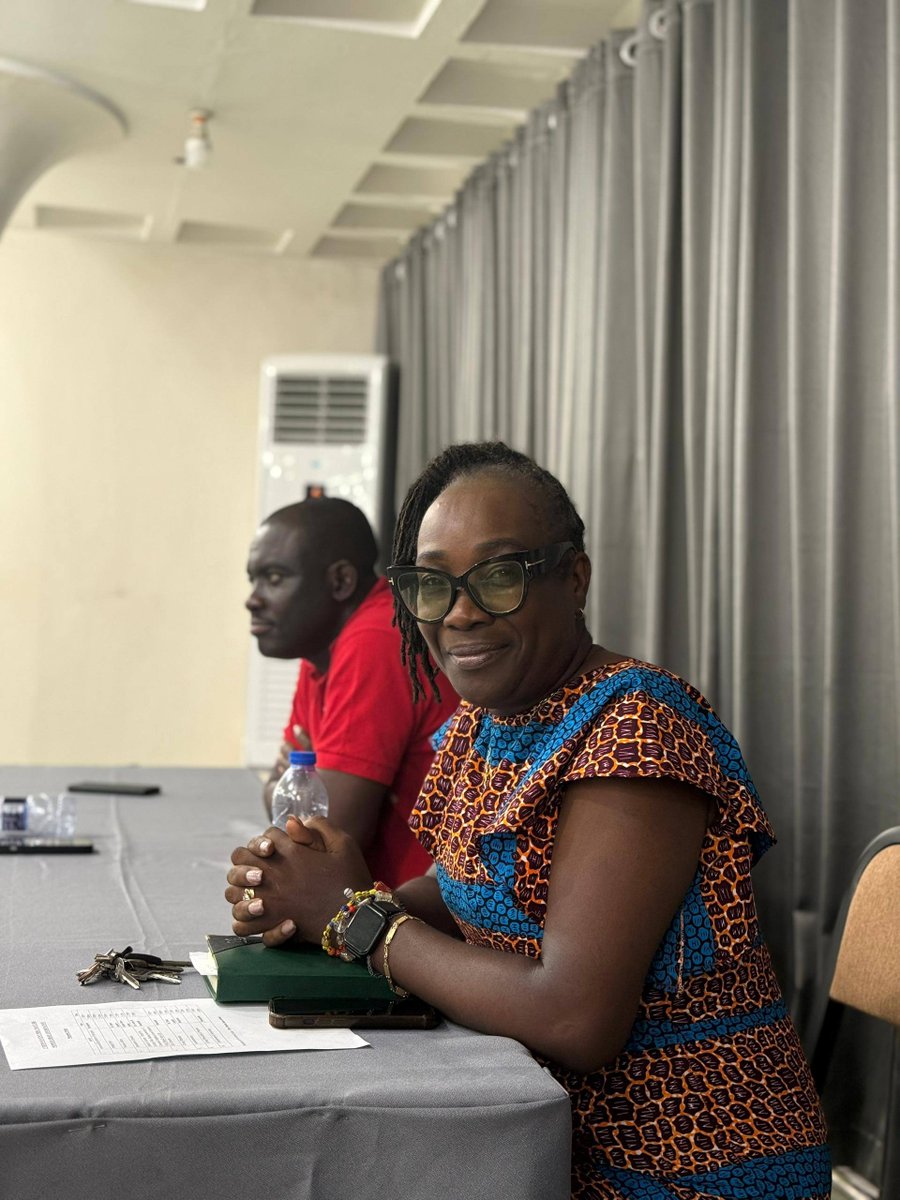knust_library's tweet photo. On tech barriers, Dr. Dwapanyin stressed: “The challenge is not necessarily the science or even the cost. The biggest barrier is bureaucracy and politics.” As a solution, he advocated for local African manufacturing of lasers and spectrometers to cut import dependence. https://t.co/uapn6cCOqb