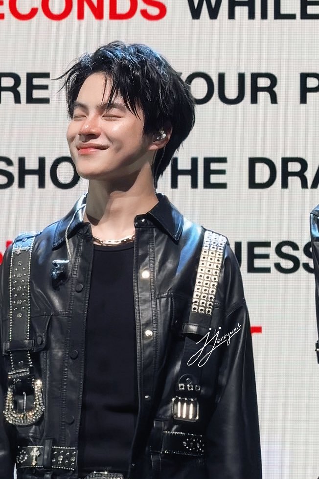 ข้าวเหนียวมะง่วง ૮ • ﻌ - ა tweet media