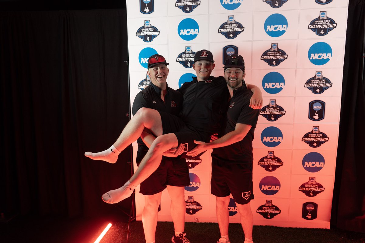 UWLAthletics's tweet photo. Media Day photos from Millikin ahead of today’s NCAA Regional matchup 👀⚾️

The Eagles take on Millikin at 2:30 p.m. in Decatur with a trip to the next round on the line!

📺 Livestream: https://t.co/34BVPhKA3T

#asaneagle https://t.co/gIIqMFtCh0