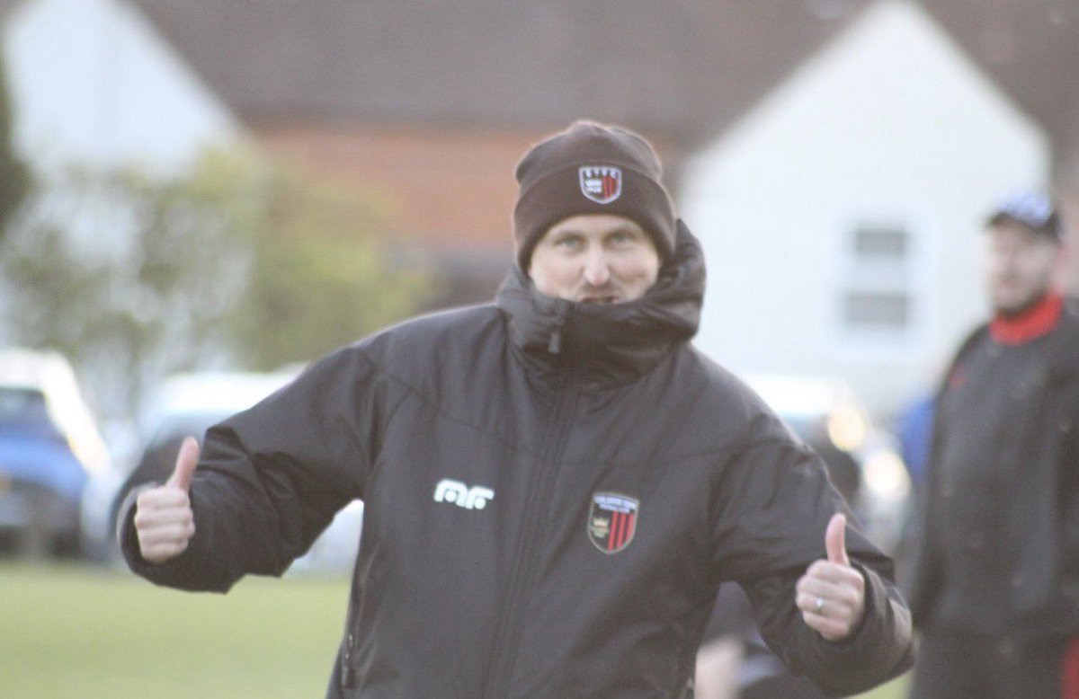 Earlswood Town FC tweet media