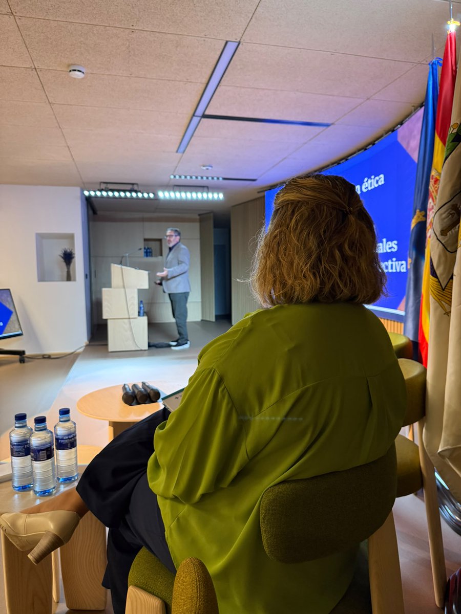 CODEPAsturias's tweet photo. La 𝗜𝗜 𝗝𝗼𝗿𝗻𝗮𝗱𝗮 𝗗𝗲𝗼𝗻𝘁𝗼𝗹𝗼́𝗴𝗶𝗰𝗮 organizada por la Comisión Deontológica del CODEPA llega a su fin. https://t.co/zDsmthiYwZ