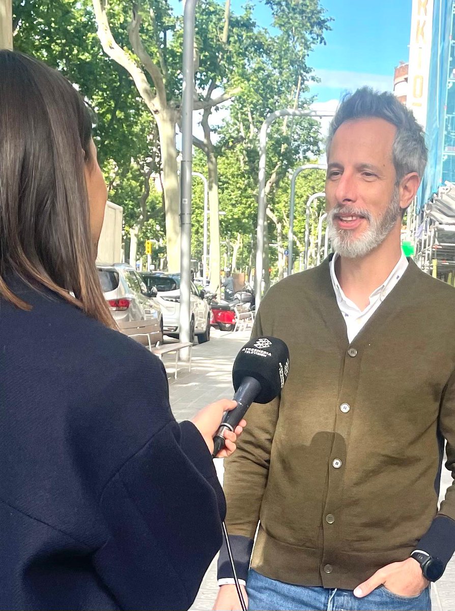 FerranFont's tweet photo. Hoy en @A3Noticias hablamos de emancipación: casi la mitad de jóvenes 25-34 vive con sus padres. El problema ya no es laboral, es de acceso a #vivienda. 

Precios crecen más que salarios y falta oferta en #alquiler. La vivienda ya es clave en la desigualdad generacional. https://t.co/MKTf3OtGQ8