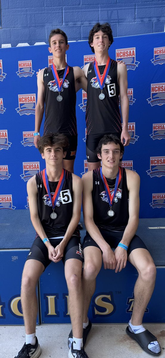MavericksTFXC's tweet photo. The boys 4x800 kicks off the day with a STATE RUNNER-UP finish 🥈🔥

The Mavericks battled to an impressive 7:55.48 to claim 2nd place at the State Championships! Huge start to the day for Marvin Ridge! 🧡💙 @MavAthletics https://t.co/beJT85eLnC