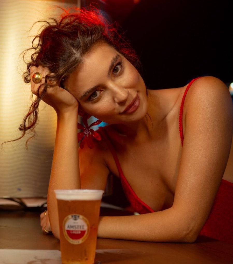 medxguillen's tweet photo. amstel, ela, capricho, vocês jamais serão esquecidos https://t.co/8abKcxFvd1