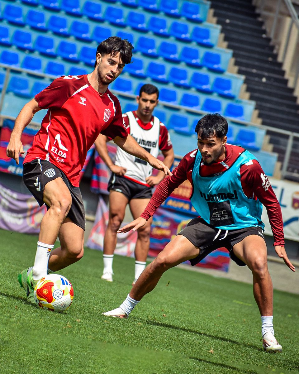 CD Eldense tweet media