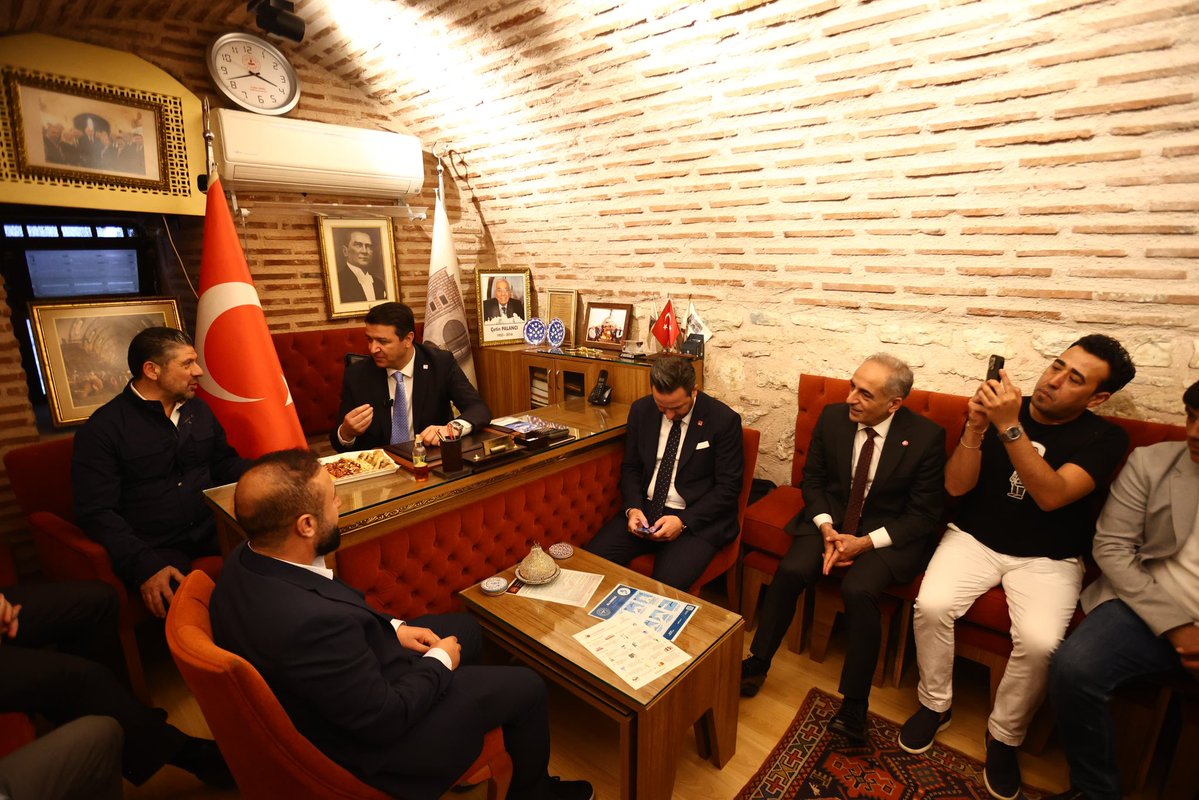 Saadet İstanbul tweet media