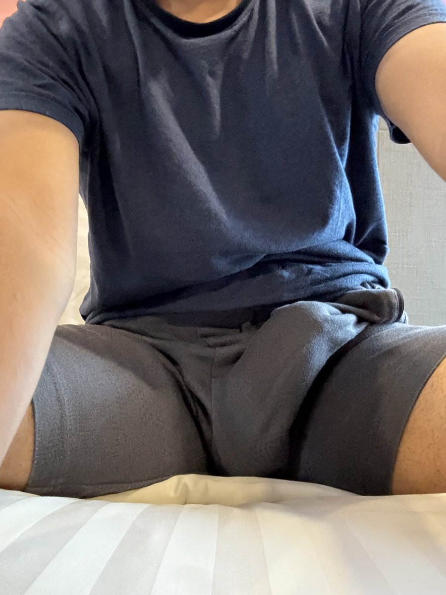 juyoshiro's tweet photo. would you sit next to me https://t.co/9qAtoRHQrU