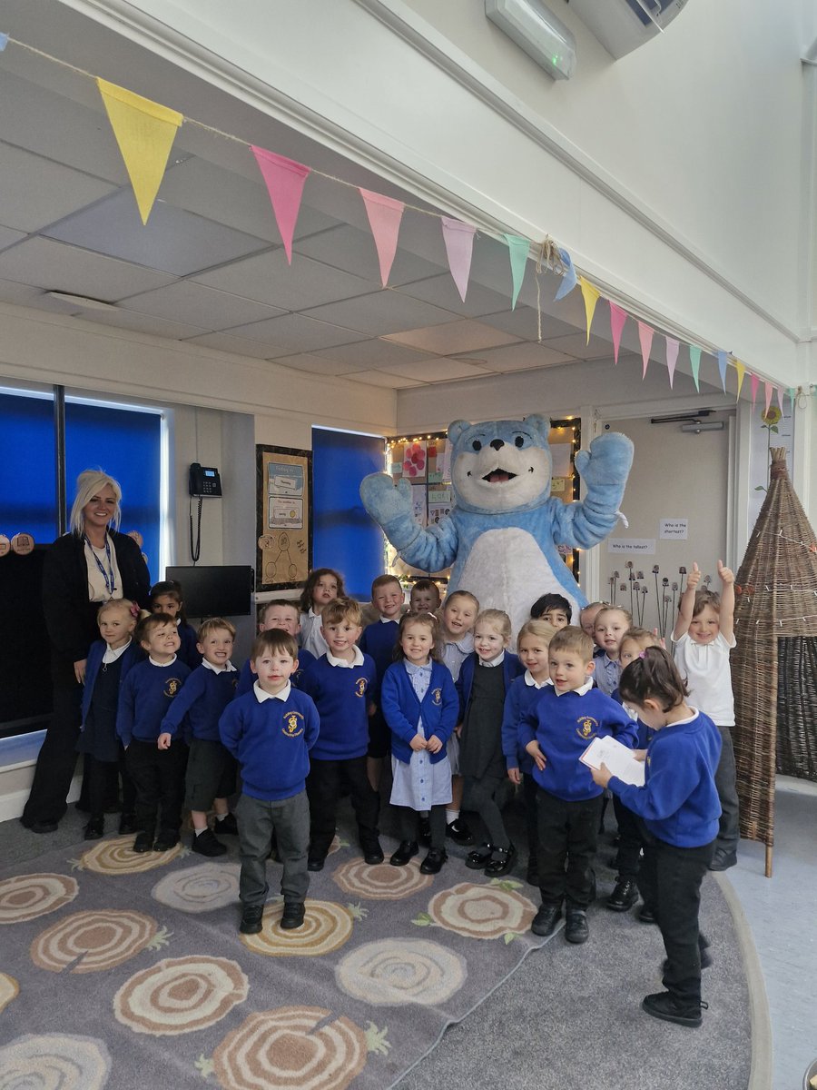 stjosephskly's tweet photo. What an amazing performance from all our EYFS children today, taking part in our annual sponsored Rhyme Challenge. Very proud teachers! Thank you to all our supportive parents for coming along too!🎶 🎶
Don't forget to send in any final sponsorship money.
#sjkeyfs #sjkenglish https://t.co/q9sBWoVyMI