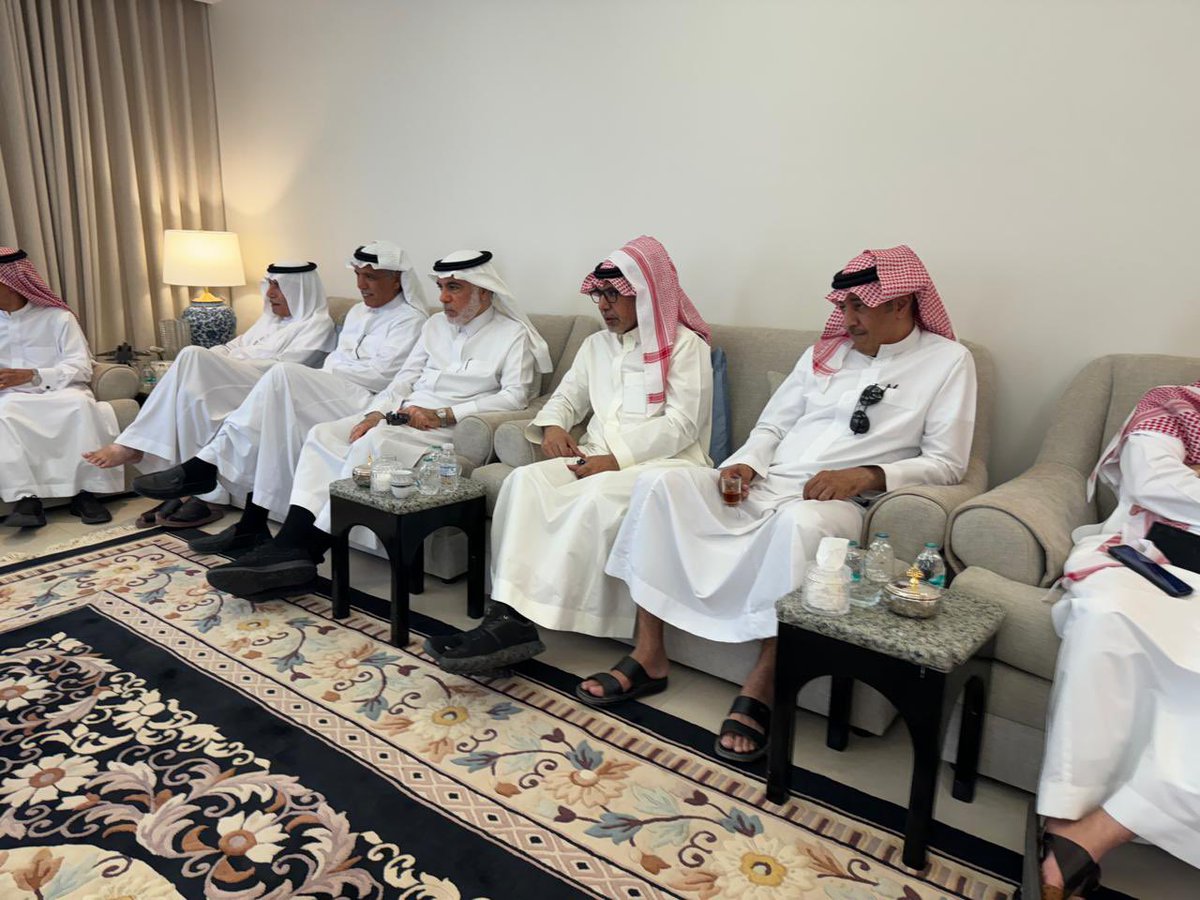 ALMADIfeed's tweet photo. #قهوة_الجمعة لهذا الأسبوع كانت بضيافة العم سعد العبدالله الماضي وتداول الحضور عدة مواضيع كان من أبرزها: المباركة على صعود النادي الفيصلي للدوري الممتاز بعد تحقيقه نتائج جيدة في الجولات السبع  الأخيرة والثناء على إدارة النادي .. https://t.co/NCn68RakvL