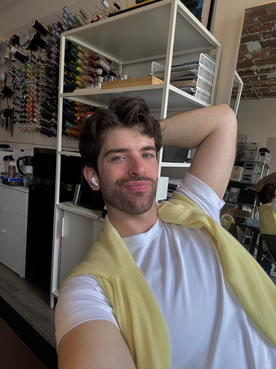 chamberlin___'s tweet photo. 😁💛 https://t.co/V4M1huUg15
