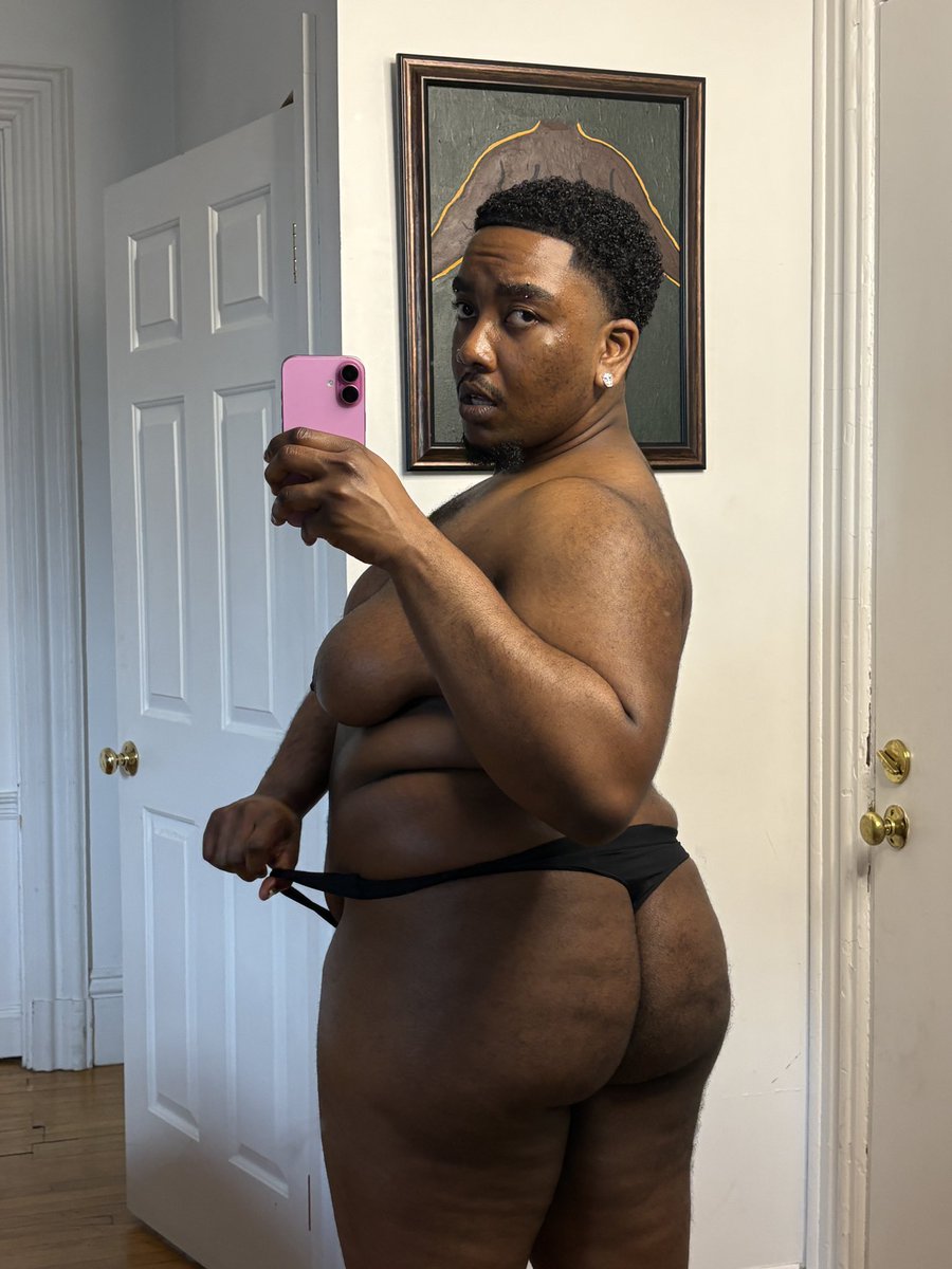 Delightfulstrap's tweet photo. me &amp; my singular panty !! https://t.co/xYskKLrdio